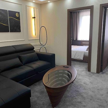 Hotel Stari Krovovi Veternik Dış mekan fotoğraf