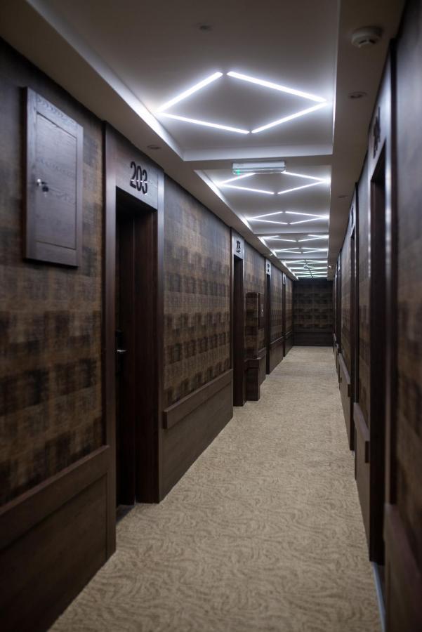Hotel Stari Krovovi Veternik Dış mekan fotoğraf