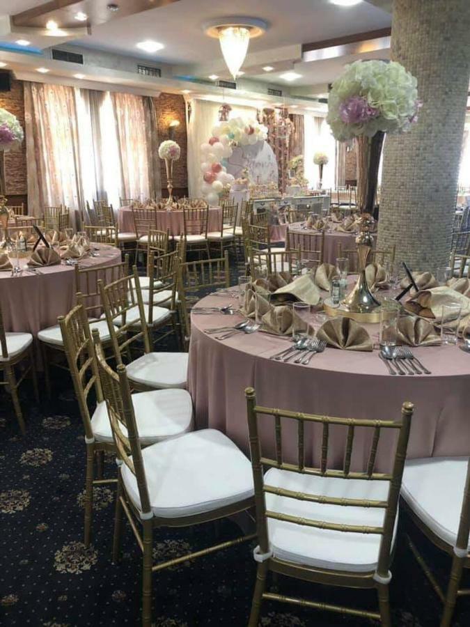Hotel Stari Krovovi Veternik Dış mekan fotoğraf
